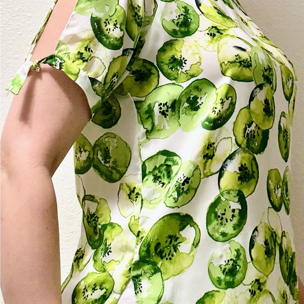 Kiwi Fruit Print Blouse Women’s M Cutout Tie Sleeve Summer Top